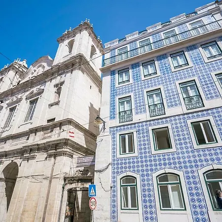 Modern In Chiado